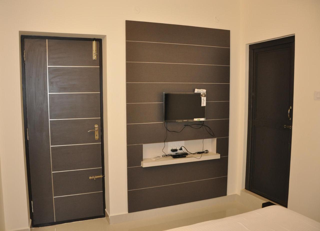 Moonlight Residency 호텔 Tiruchirappalli 외부 사진